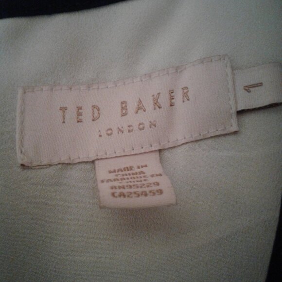 Beautiful staning dress Ted Baker  size meduim , new , not worn . - Picture 2 of 6